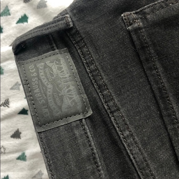 black shaping skinny levis - Picture 6 of 6